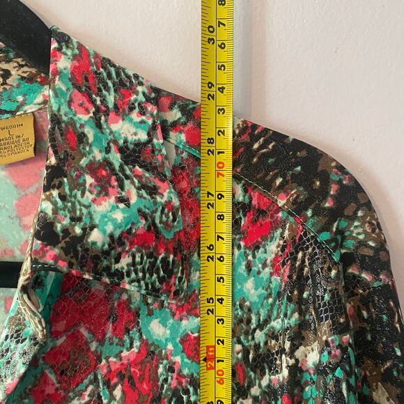 NWT Wrangler Women size Large Pink Blue Deadstock Shimmer Snakeskin Button Down - Picture 10 of 10